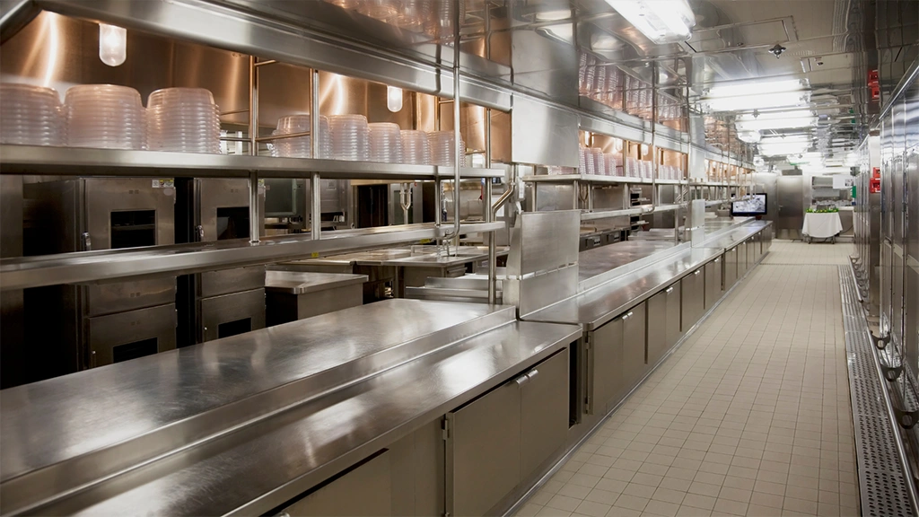 Importance of incorporating Commercial Kitchen Equipment in the Wedding Hall